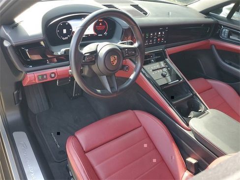 Certified 2024 Porsche Panamera image 4