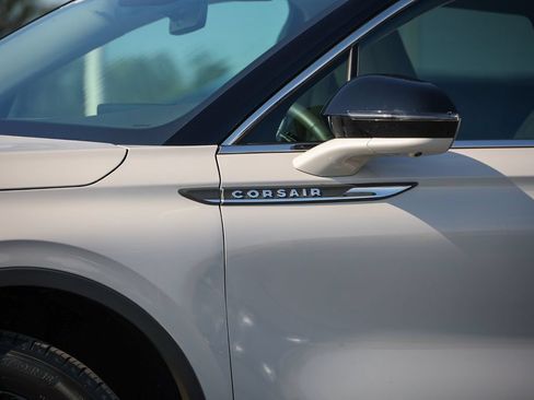 Used 2023 Lincoln Corsair AWD w/ Equipment Group 101A image 24