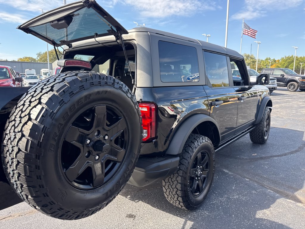 Used 2023 Ford Bronco Black Diamond AWD/4WD image 7