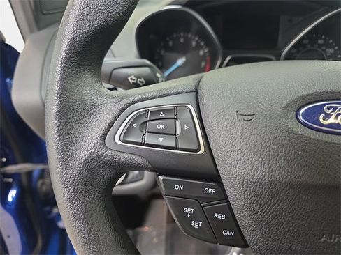 Used 2018 Ford Escape SE image 17