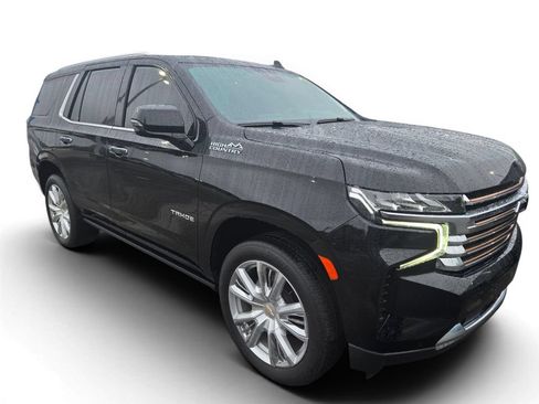 Used 2024 Chevrolet Tahoe High Country w/ Premium Package AWD/4WD image 2