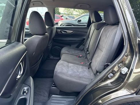 Used 2016 Nissan Rogue SV AWD/4WD image 15