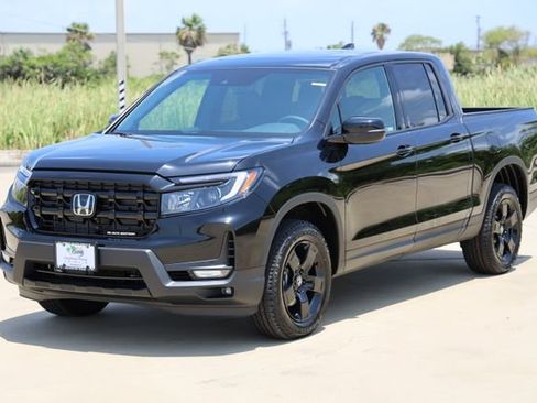 New 2026 Honda Ridgeline Black Edition image 3