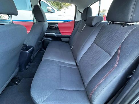 Used 2017 Toyota Tacoma SR5 w/ Tow Package image 11