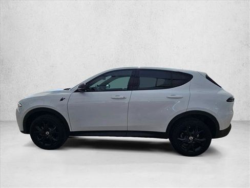 Used 2023 Dodge Hornet GT w/ GT Blacktop Package AWD/4WD image 8