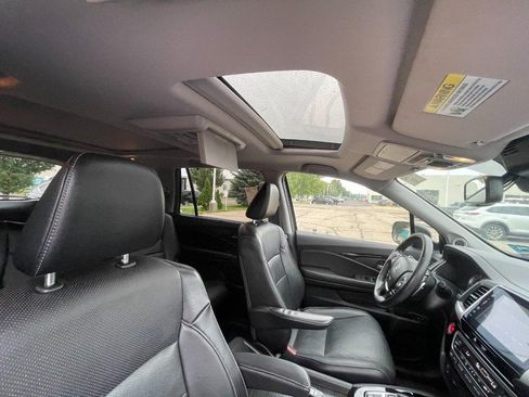 Used 2016 Honda Pilot Elite image 3