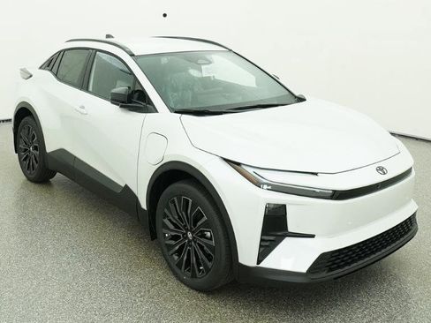 New 2026 Toyota C-HR AWD/4WD image 17