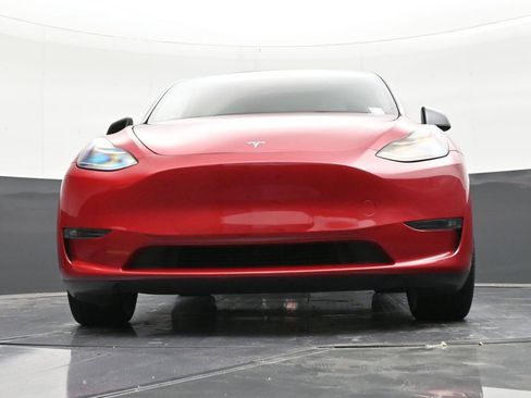 Used 2023 Tesla Model Y Long Range image 27