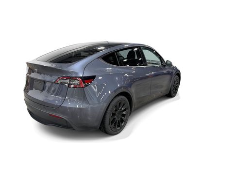 Certified 2023 Tesla Model Y Long Range AWD/4WD image 6