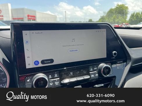 Used 2023 Toyota Highlander XSE AWD/4WD image 8