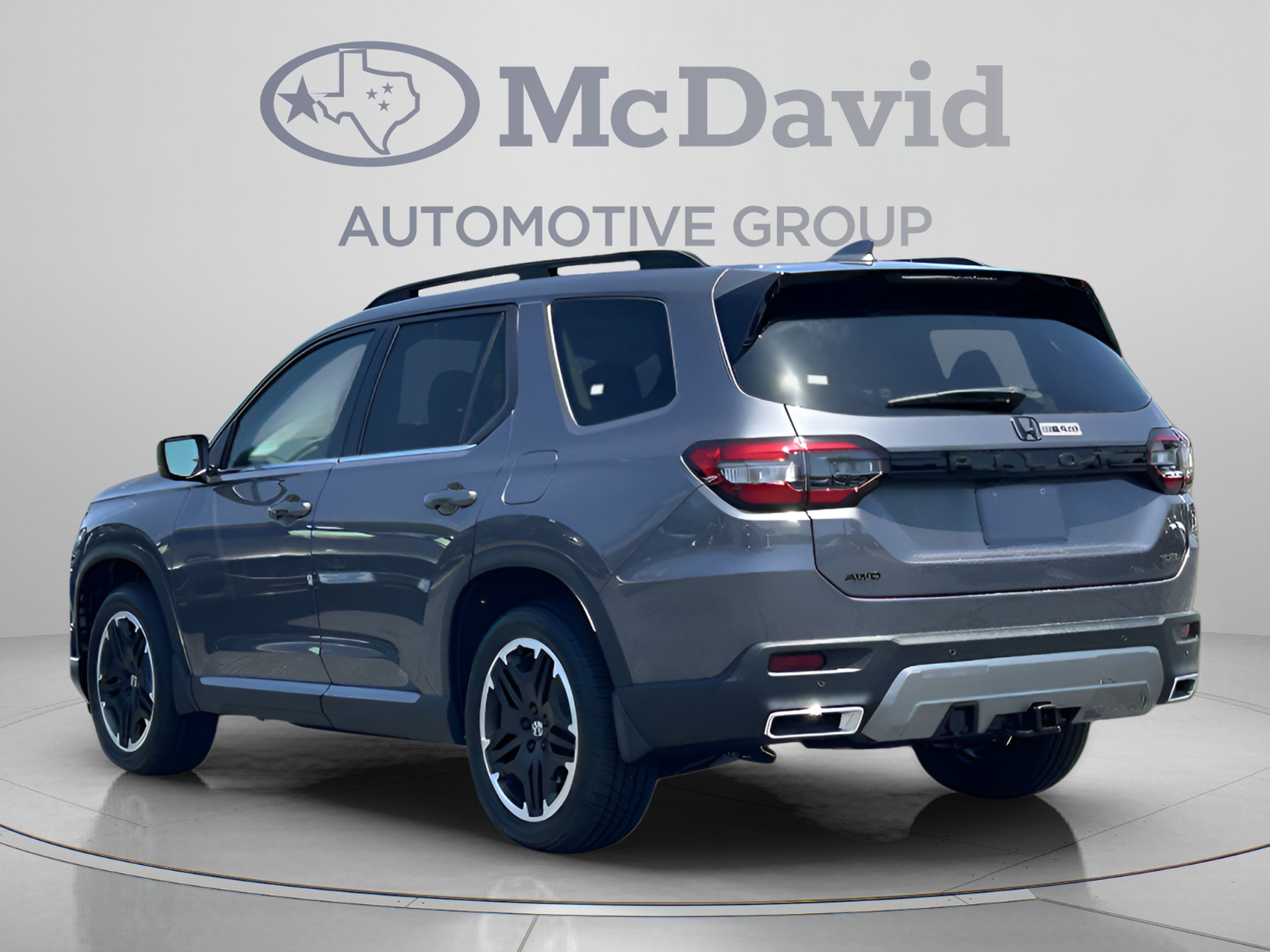 New 2026 Honda Pilot Touring image 2