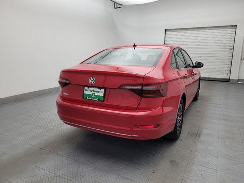 Used 2019 Volkswagen Jetta SE w/ Cold Weather Package FWD image 7