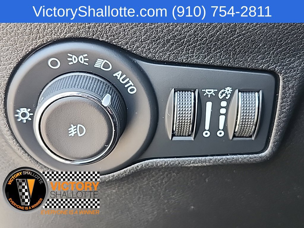 Certified 2024 Jeep Compass Latitude AWD/4WD image 16