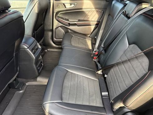 Certified 2022 Ford Edge ST-Line image 16