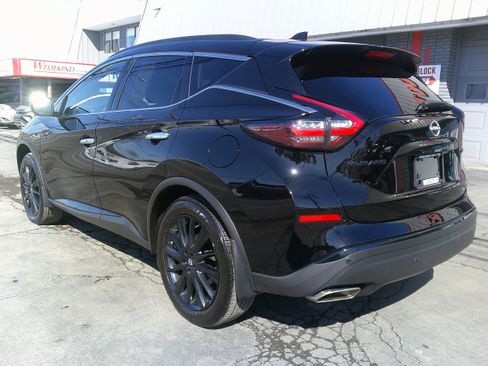 Used 2024 Nissan Murano SV w/ SV Midnight Edition Package image 3