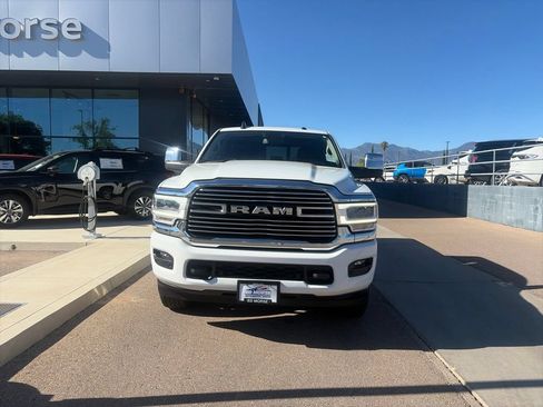 Used 2024 RAM 2500 Laramie AWD/4WD image 2