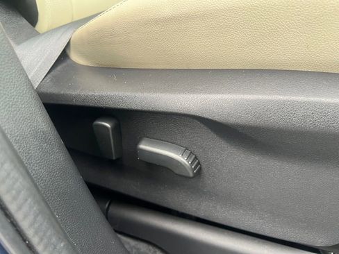 Used 2023 Subaru Ascent Limited image 16