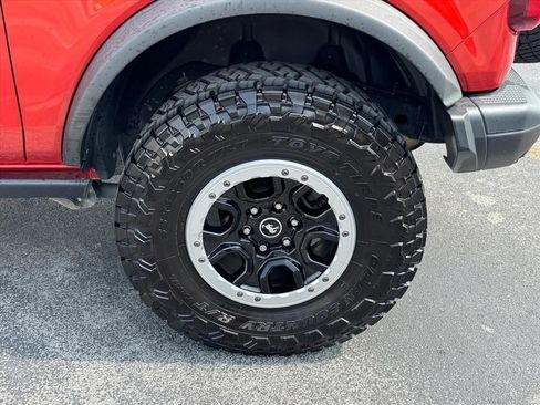 Used 2023 Ford Bronco Black Diamond w/ Sasquatch Package AWD/4WD image 17