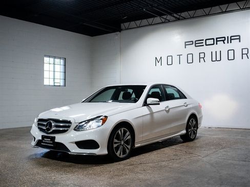 Used 2014 Mercedes-Benz E 350 4MATIC Sedan image 4