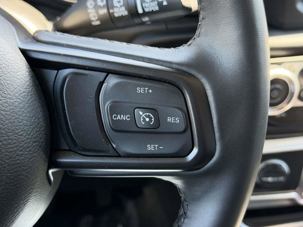 Used 2022 Jeep Wrangler Unlimited Sport AWD/4WD image 10