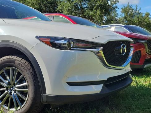Used 2017 MAZDA CX-5 Touring FWD image 6