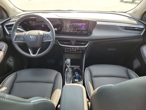 Certified 2025 Buick Encore GX Avenir w/ Avenir Convenience Package AWD/4WD image 11