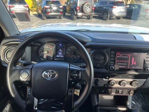 Used 2022 Toyota Tacoma SR image 23