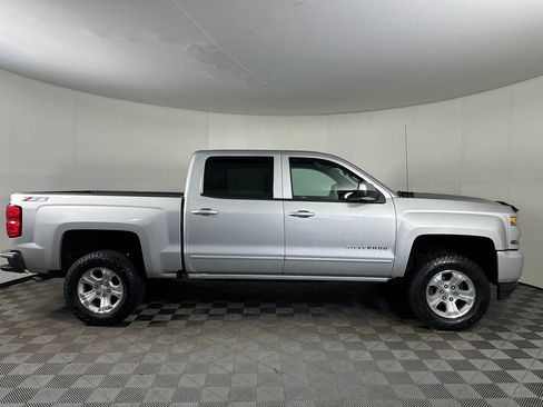 Used 2017 Chevrolet Silverado 1500 LT w/ All Star Edition AWD/4WD image 6