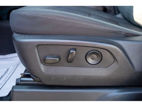 Used 2025 Chevrolet Silverado 2500 LT w/ Convenience Package AWD/4WD image 15