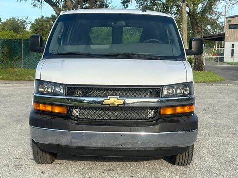 Used 2022 Chevrolet Express 2500 RWD 2500 135 w/ Driver Convenience Package image 10