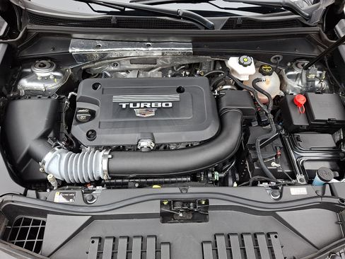 Used 2025 Cadillac XT4 Premium Luxury image 27