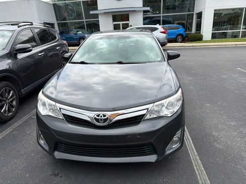 Used 2012 Toyota Camry XLE w/ Leather Pkg FWD image 6