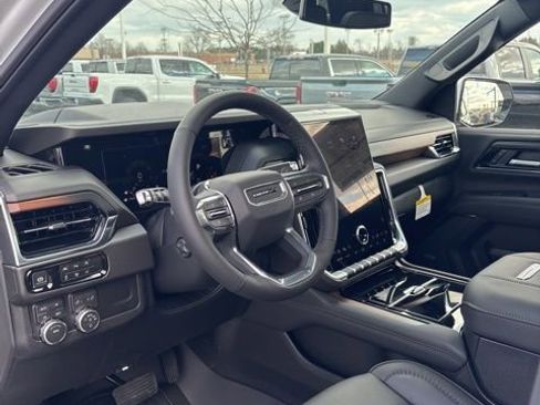 New 2026 GMC Yukon Denali w/ Sun & Power Step Package AWD/4WD image 26