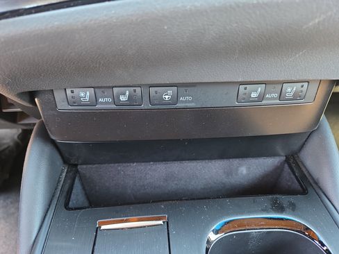 Used 2024 Lexus ES 350 350 w/ Premium Package image 28