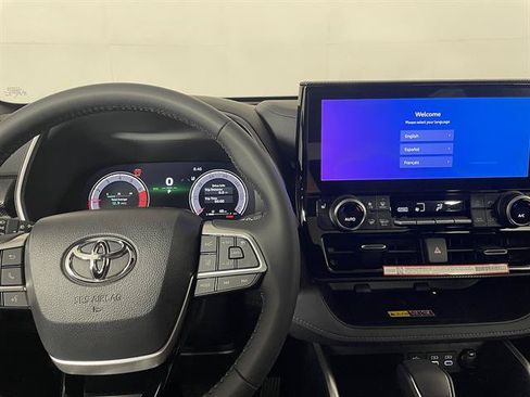New 2026 Toyota Highlander XSE AWD/4WD image 17
