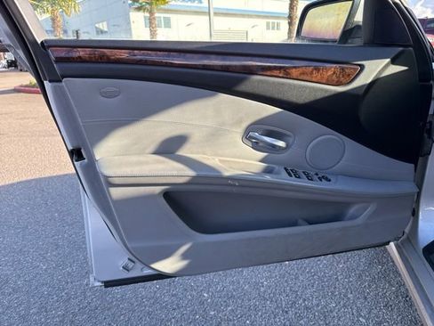 Used 2008 BMW 535xi Wagon image 13