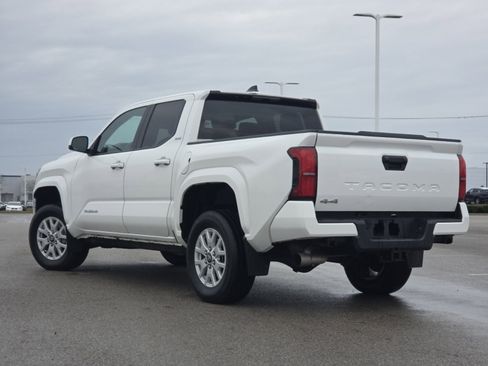 Used 2024 Toyota Tacoma SR5 image 15