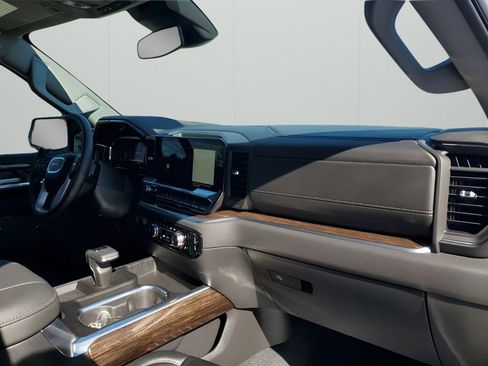 Used 2026 GMC Sierra 1500 Elevation image 14