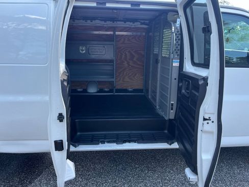 Used 2013 Chevrolet Express 3500 Extended RWD image 18