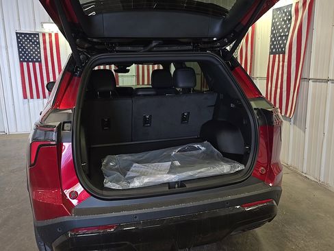 New 2026 Chevrolet Equinox RS w/ Convenience Package III AWD/4WD image 8