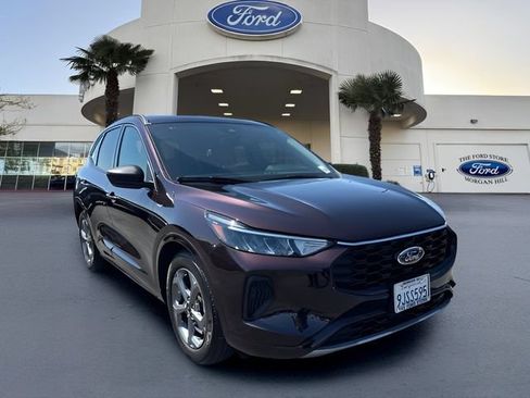 Certified 2023 Ford Escape ST-Line w/ Tech Pack #1 FWD image 4