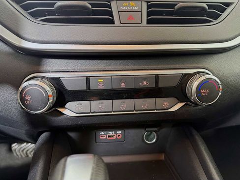 Used 2022 Nissan Altima 2.5 SV image 13