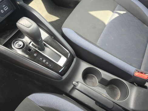 Used 2024 Nissan Versa SV w/ Trunk Package image 22