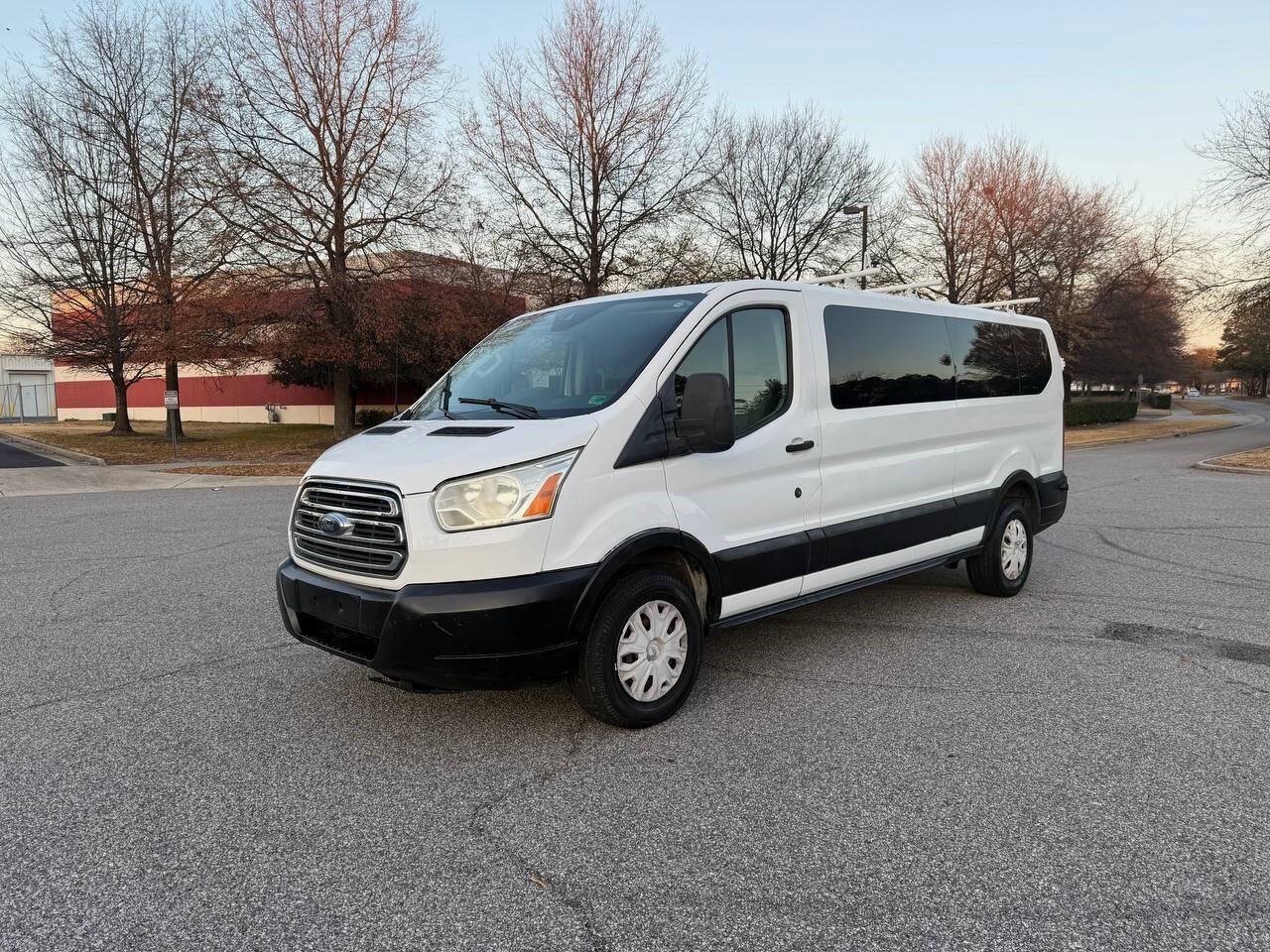 Used 2015 Ford Transit 350 XLT RWD image 1