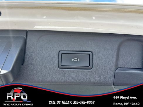 Used 2023 Volkswagen Atlas SE AWD/4WD image 37