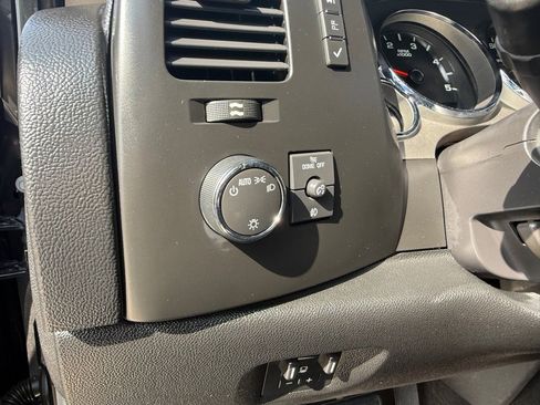 Used 2009 Chevrolet Silverado 2500 LT w/ Exterior Plus Package RWD image 23