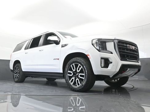 Used 2023 GMC Yukon XL AT4 AWD/4WD image 70