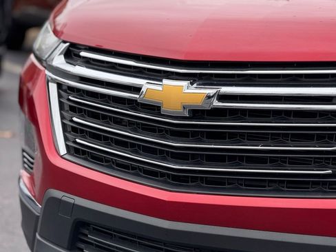 Used 2023 Chevrolet Traverse LT image 9