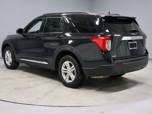 Certified 2023 Ford Explorer XLT image 9