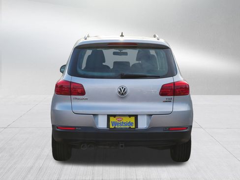 Used 2016 Volkswagen Tiguan S image 6